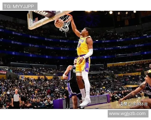 湖人对决国王精彩回放11月11日比赛全程回顾与分析 湖人对决国王精彩回放11月11日比赛全程回顾与分析