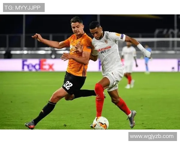 西甲激战塞维利亚主场迎战巴塞罗那争夺重要积分之战